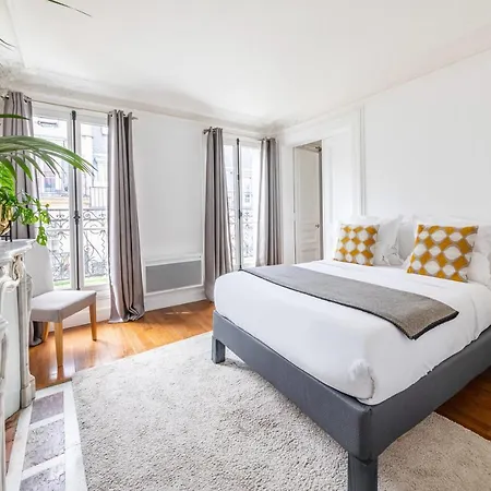 Bergere Apartment *
