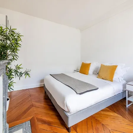 Bergere Apartment Paris