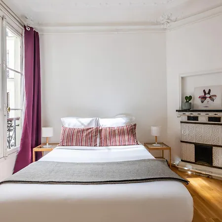Apartment Bergere Paris