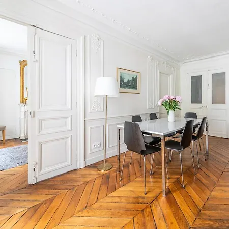 Apartment Bergere Paris